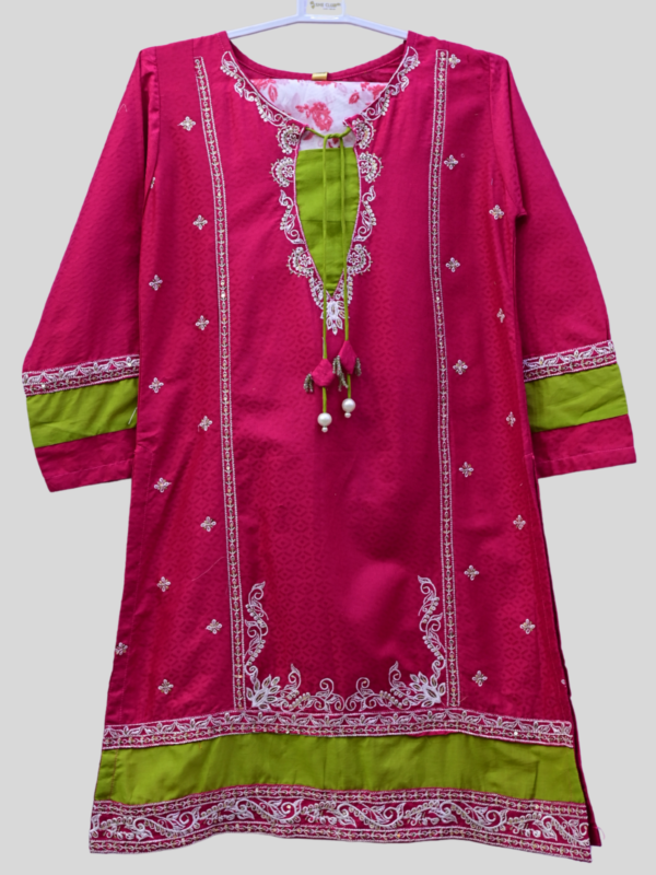 Girl's Embraided 3-Pc Stitched Suit