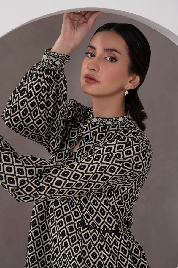 Zellbury 2-PC Digital Printed Unstitched Lawn Suit MonoChorme Collection - Image 2